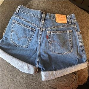 Levi’s Vintage 550 Relaxed Mid Rise Shorts (10)